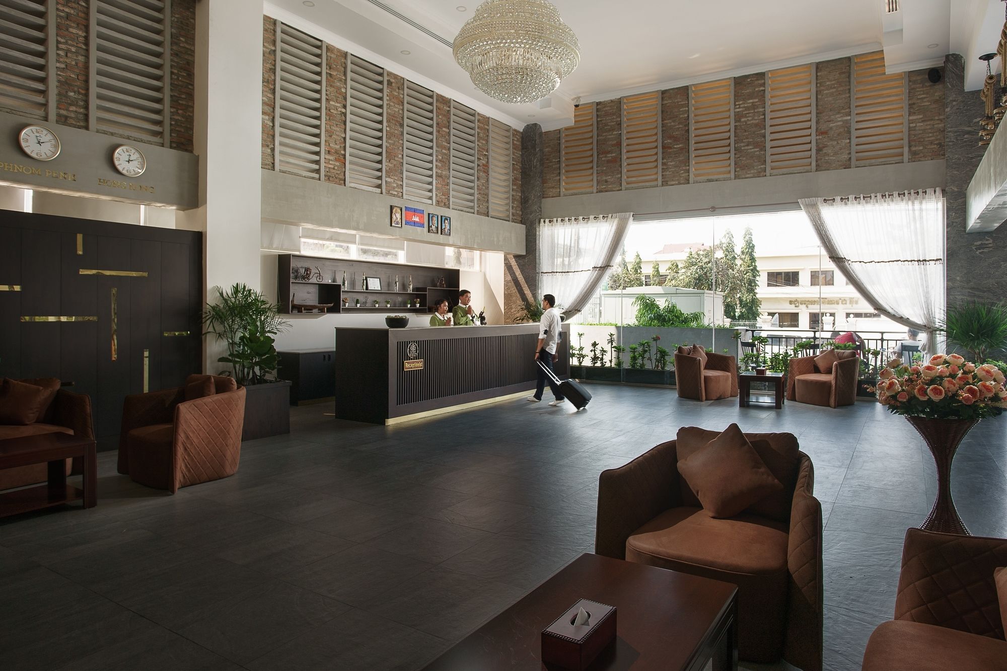 Kuch Oudom Hotel Phnom Penh Exterior foto