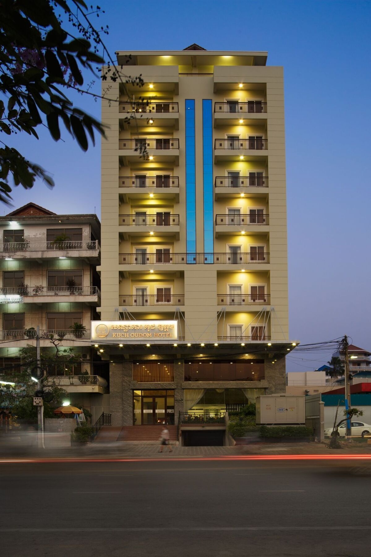 Kuch Oudom Hotel Phnom Penh Exterior foto